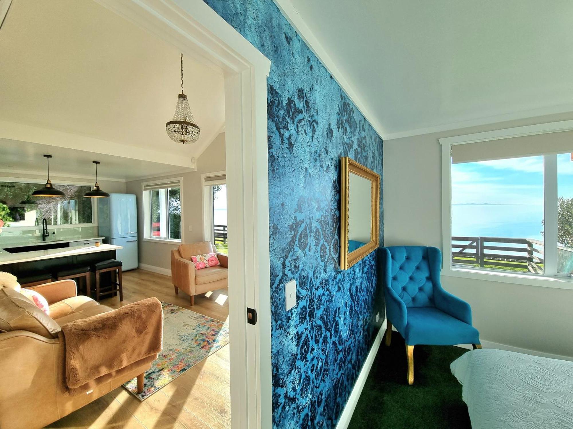 Red Rock Cottage, Beachfront Luxury Clarks Beach Bagian luar foto